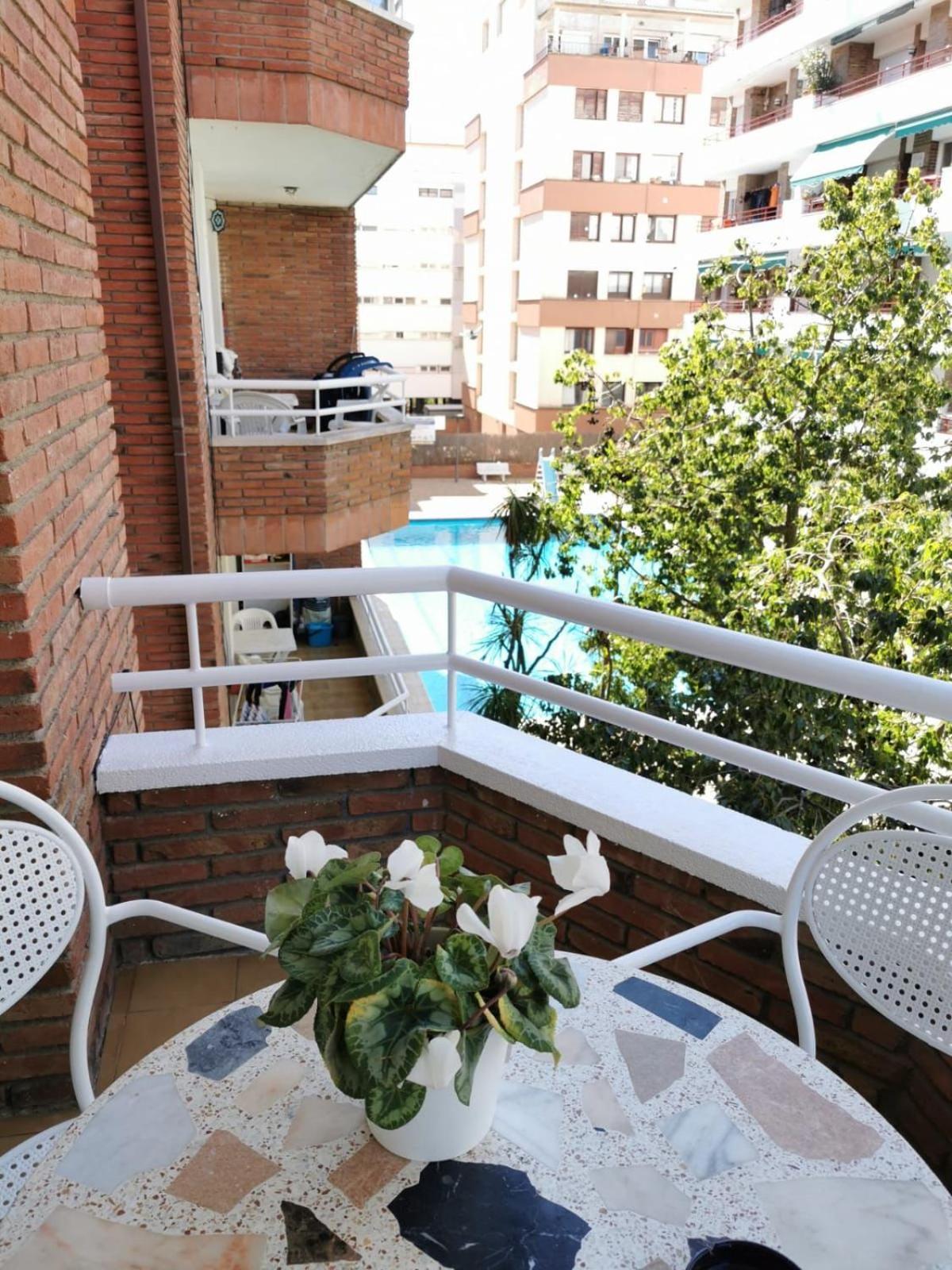 Apartment Ruby Лорет де Мар Екстериор снимка